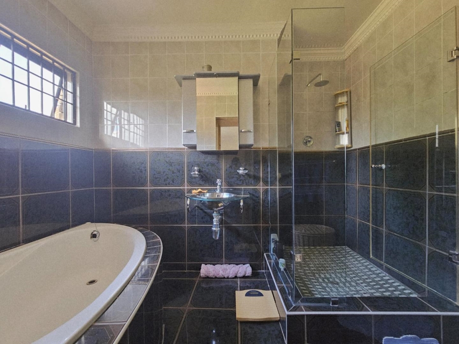 4 Bedroom Property for Sale in Ladybrand Free State